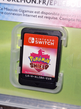 Pokemon Schild + Steelbook